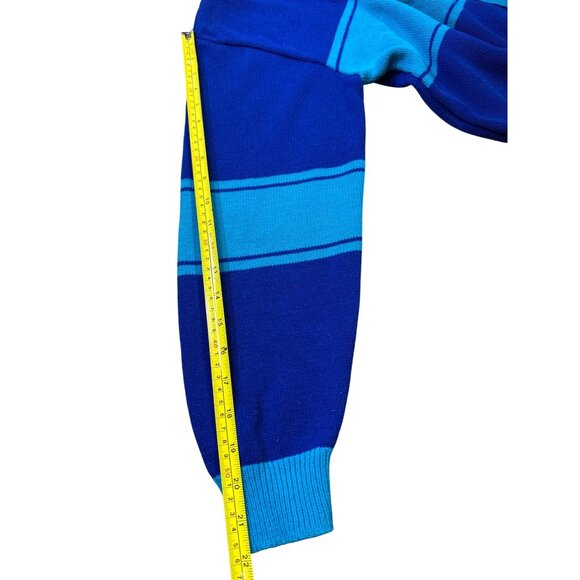 Vintage Disney Store Cast Member Cardigan Sweater Blue Stripes Embroidered Crest - Picture 13 of 16